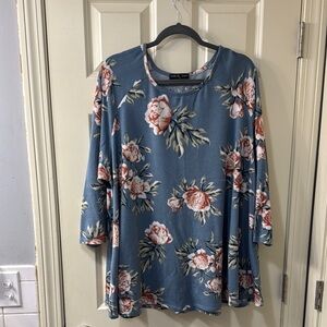 Kim & Cami Blue Floral 3/4 Sleeve Tunic